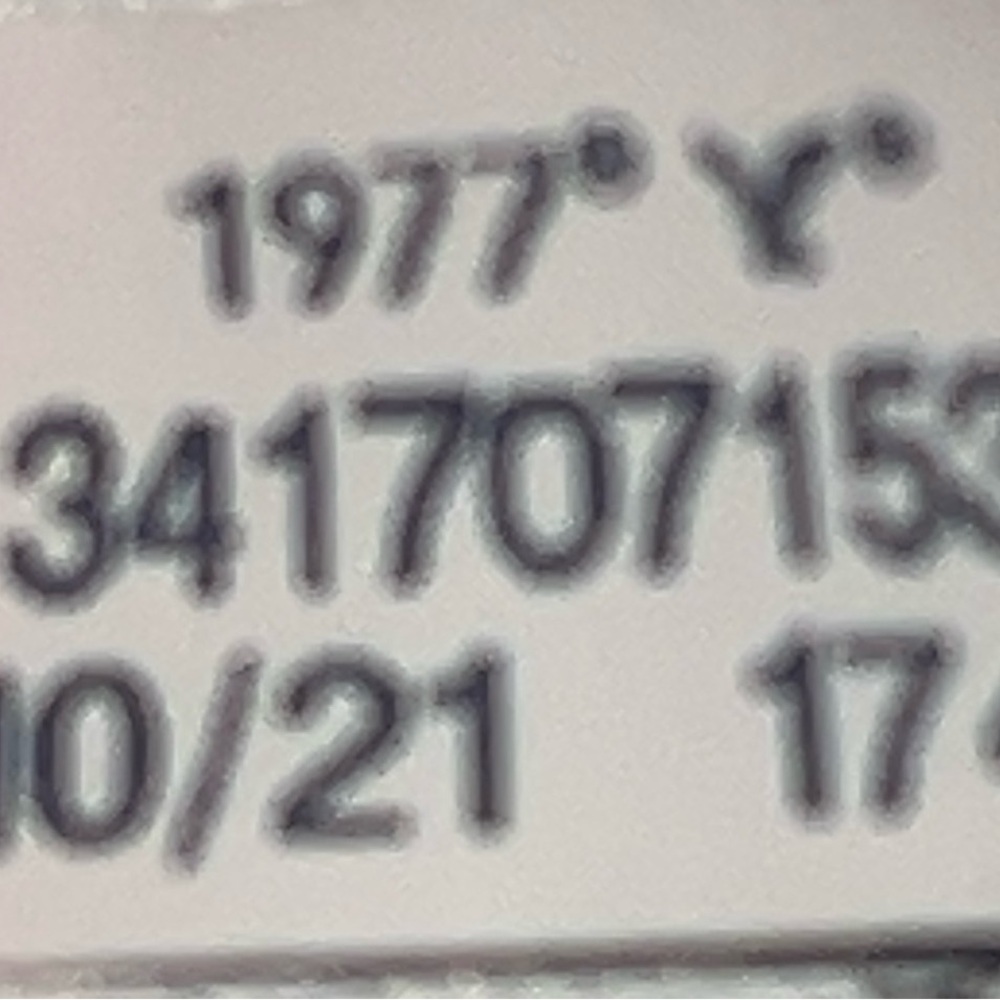 American Eagle Outfitter lightweight sweatshirt - Picture 6 of 6